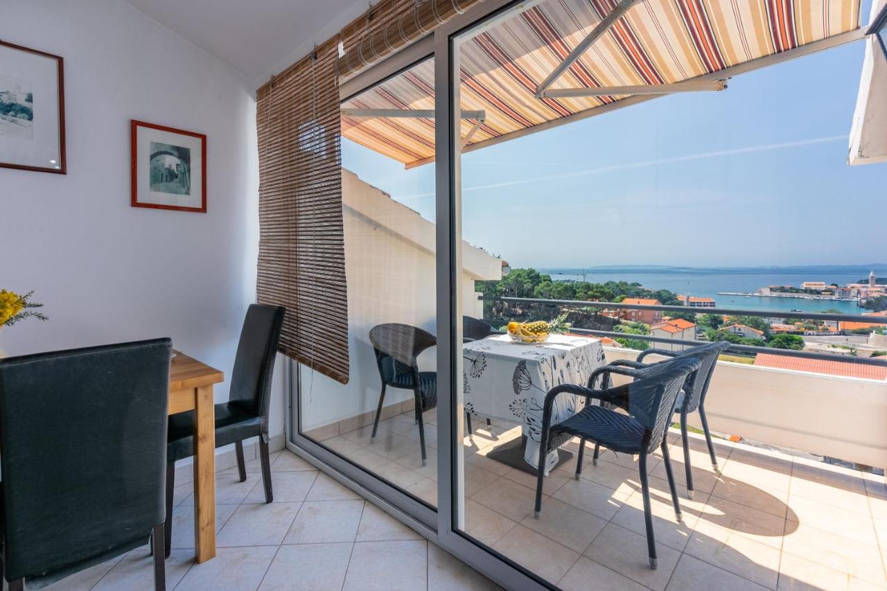 Apartment Iva Banjol Exterior photo